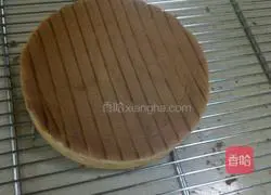 Illustration of how to make chiffon cake 4