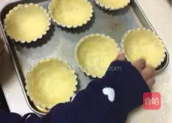 Illustration of how to make egg tarts 4