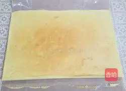 Illustration of how to make banana puree cake roll 14