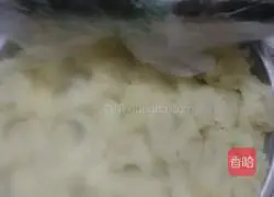 Illustration of how to make pan-fried potato pancakes 4