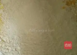 Illustration of how to make raisin cake rolls 4