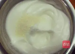 Illustration of how to make 6-inch chiffon cake (two) 8