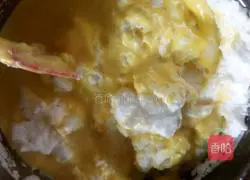 Illustration of how to make simple chiffon cake 11