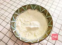 Illustration of making black sesame heart-shaped pancakes 3