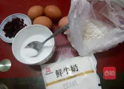 Illustration of how to make eight-inch cranberry chiffon cake 1