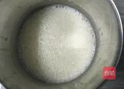 Illustration of how to make chiffon cake 4