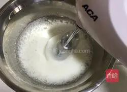 Illustration of how to make eight-inch original chiffon cake 8