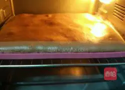 Illustration of how to make giraffe cake rolls 6