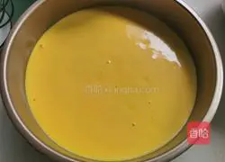 Illustration of how to make chiffon cake 18