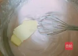 Illustration of how to make small triangle cheese cake 3
