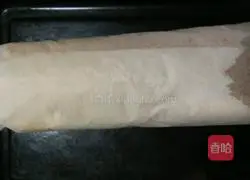 Illustration of how to make cream cake roll 17