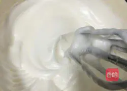 Illustration of how to make chiffon cake 4