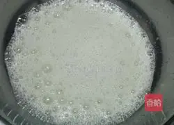 Illustration of how to make chiffon cake (eight inches) 2