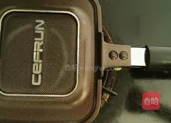 Illustration of how to make dragon fruit milk pancakes (flower shape) 13