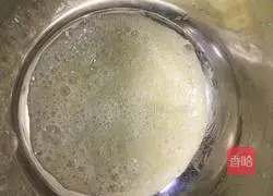 Illustration of how to make six-inch chiffon cake 5