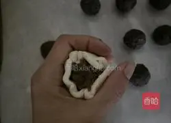 Illustration of how to make egg yolk cake 5