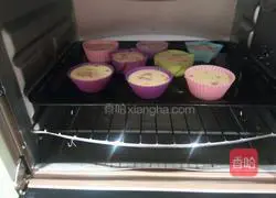 Illustration of how to make small cakes 4