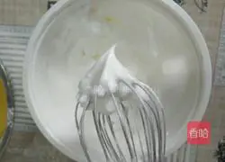 Illustration of how to make chiffon cake 6