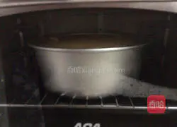 Illustration of how to make chiffon cake 8