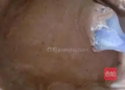 Illustration of how to make six-inch cocoa chiffon cake 6