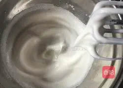 Illustration of how to make marbled chiffon cake 7