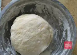 Illustration of how to make green onion and egg layer pancake 2