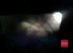 Illustration of how to make pan-fried potato pancakes 1