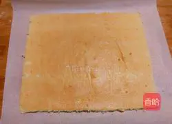 Illustration of how to make banana cake roll 8