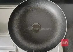 Illustration of how to make powder-free enoki mushroom egg pancake 8