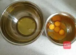 Illustration of how to make original chiffon cake 1