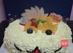 Illustration of how to make cute creamy fruit cake 6