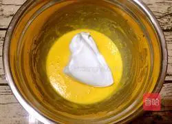 Double Color Qi Illustration of how to make wind cake (eight inches) 9