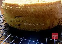 Illustration of how to make eight-inch chiffon cake 14