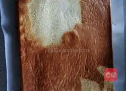 Illustration of how to make orange jam cake roll 16