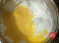 Red Velvet Cake Roll Recipe Illustration 5