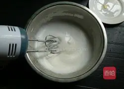 Illustration of how to make chiffon cake (eight inches) 13