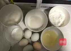 Illustration of how to make chiffon cake 1