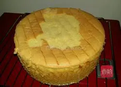 Illustration of how to make eight-inch chiffon cake 8