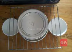 Illustration of how to make chiffon cake 11