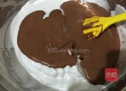 Illustration of how to make cocoa cream layer cake 10