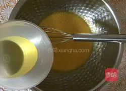 Illustration of how to make chiffon cake 4