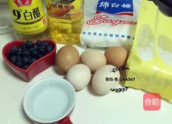 Illustration of how to make blueberry chiffon cake 1