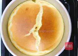 Illustration of how to make homemade chiffon cake 8