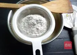 Illustration of how to make chiffon cake (eight inches) 8