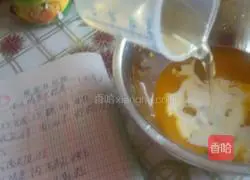 Pumpkin Honey Cake Roll Recipe Illustration 4