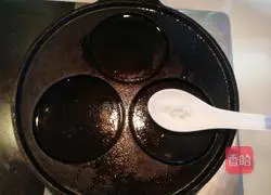 Illustration of making bean paste pumpkin cake 12