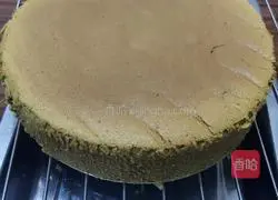 Illustration of how to make eight-inch matcha chiffon cake 9