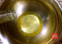 Illustration of how to make two-color cake rolls 6