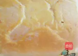 Illustration of how to make red yeast cake roll 8