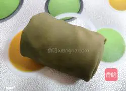 Illustration of how to make matcha towel roll 15